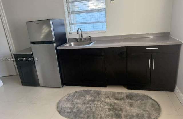 3100 NW 91st St photos photos