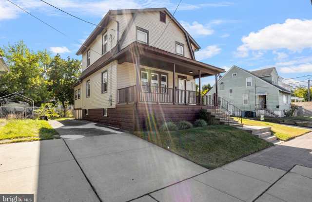 26 W CRESCENT BOULEVARD Gallery 3