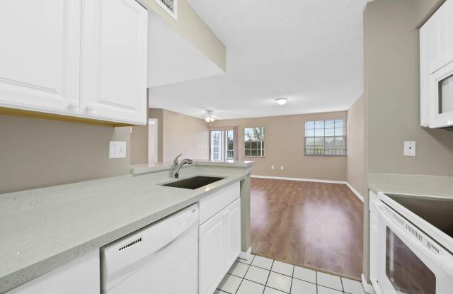2861 N Oakland Forest Drive Gallery 4