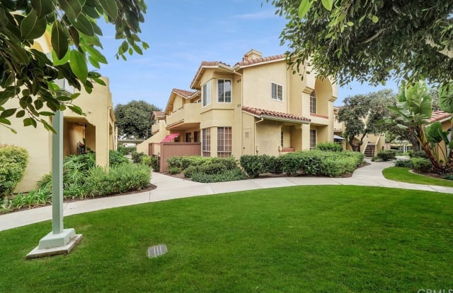 70 Alicante Aisle - 70 Alicante Aisle, Irvine, CA 92614