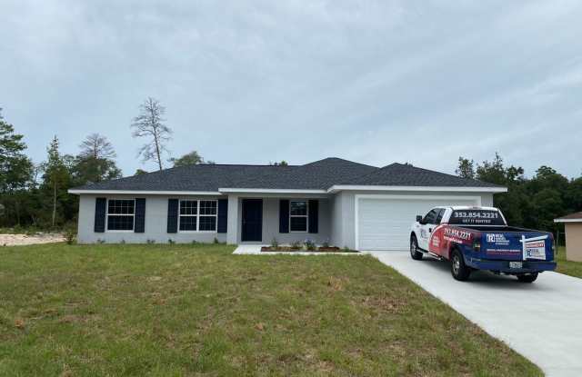 Desirable SW Ocala Neighborhood 4/2/2 *WON'T LAST* photos photos