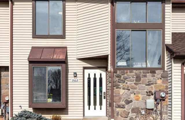 562 ATWOOD Court photos photos