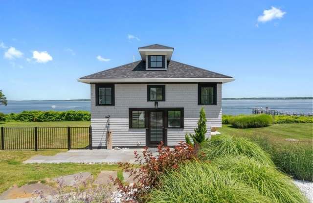 1058 East Shore Road Gallery 1