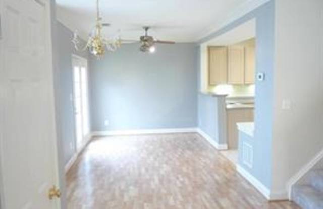 2741 MIDDLE NECK ROAD Gallery 3