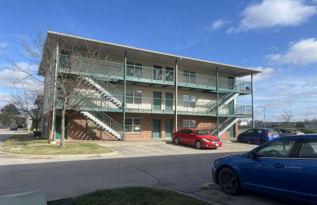 Ashley Square Apartment Homes Gallery 2
