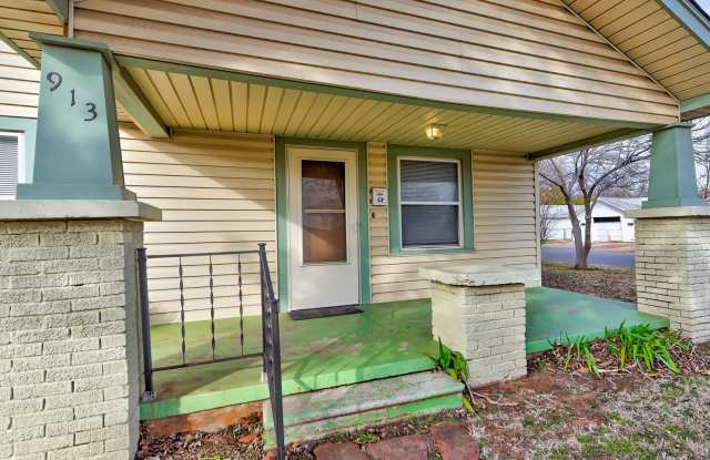 Charming Gem on Historic Boulevard! Gallery 3