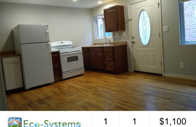 Highlands/Stadium Area Great Sized 1 Bedroom with Beautiful Hardwood Floors, Reserved Parking, Extra Storage, Fenced Yards Gallery 3