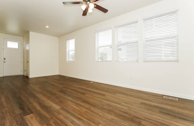 13467 Oneida Lane Gallery 2