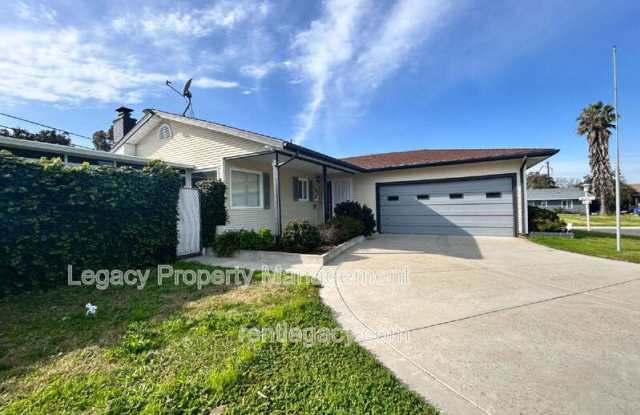 5200 Fernwood Way photos photos 5200 Fernwood Way photos photos