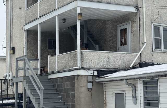 901 S Webster Avenue unit: 2Nd Floor Rear photos photos