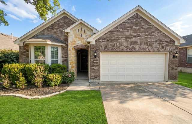 **APPLICATION RECEIVED** *MOVE IN SPECIAL* AMAZING 3 Bedroom 2 Bath Home w/ Office Room Near Alamo Ranch! photos photos