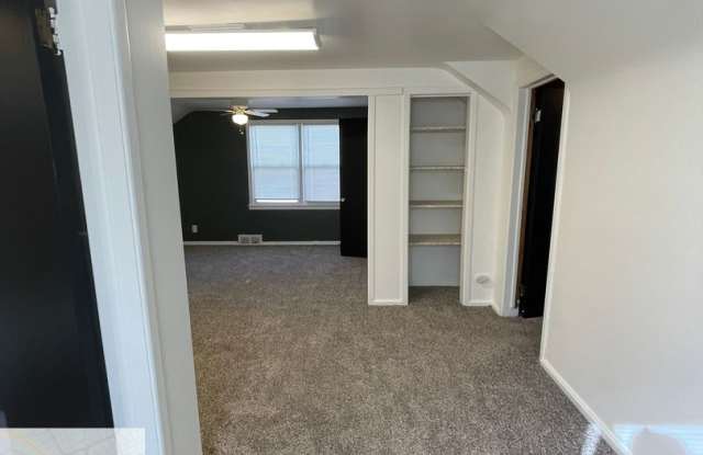 Dream Bungalow Awaits: Space, Style  Serenity!~ $1400 photos photos