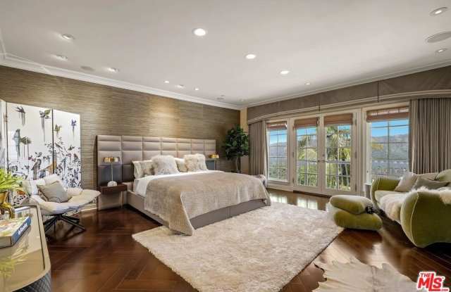 2305 Canyonback Rd - 2305 Canyonback Road, Los Angeles, CA 90049