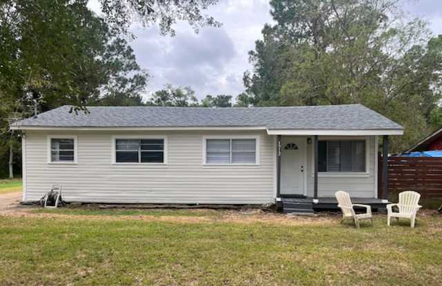 Moss Point 3 Bedroom - 3712 Dale Lane, Moss Point, MS 39563