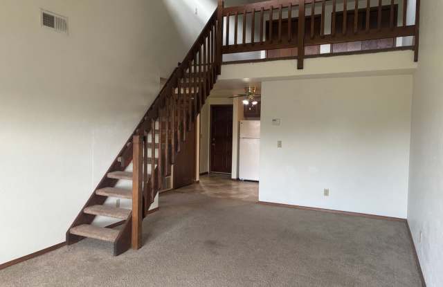 Willow Creek Apartments Gallery 1