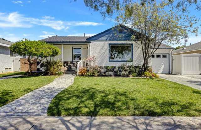17032 Falda Avenue photos photos