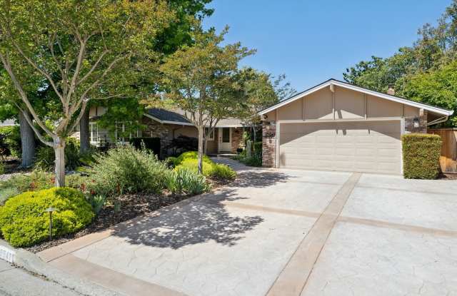 Updated 5BD Saratoga Home | Nearly 10,000 SF Lot | Quiet Cul-de-Sac Gallery 3