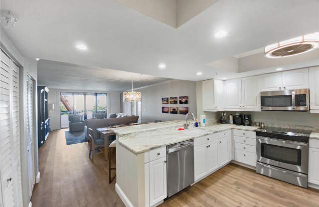 1445 GULF OF MEXICO DRIVE photos photos