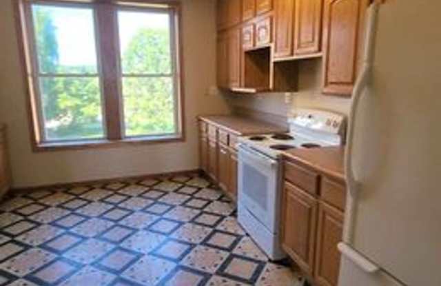 More Space than you can dream of! 5bed 2 bath Upper unit photos photos