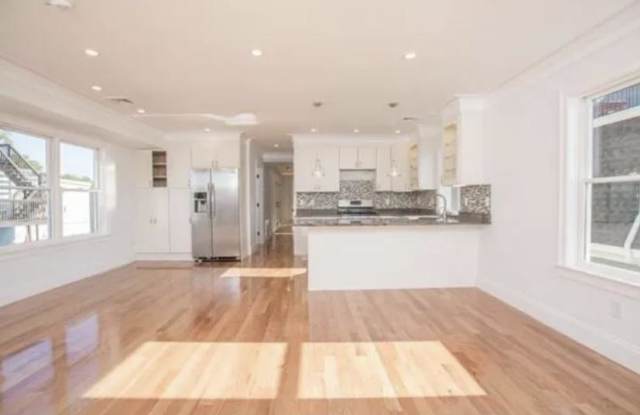 537 Sumner St. photos photos