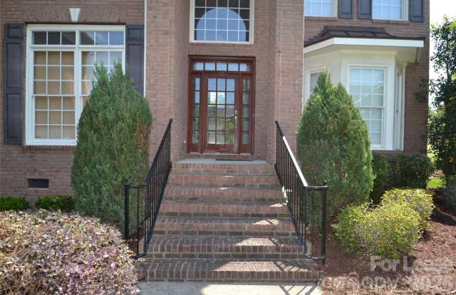 1144 Woodhall Drive Gallery 3