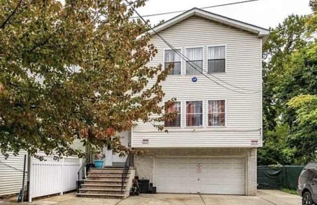 245-247 Hawthorne Ave photos photos