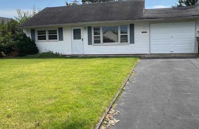 8 Rosewood Road - 8 Rosewood Road, Middlesex County, NJ 08817