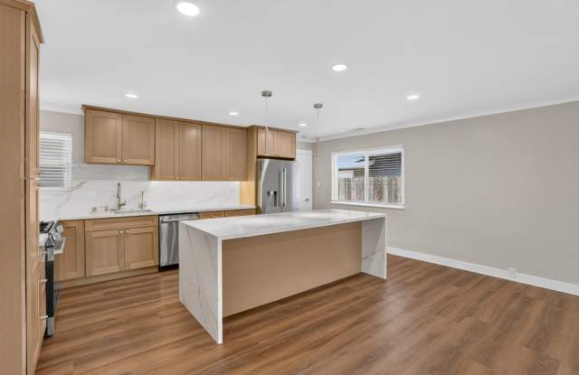 2833 Sandbrook Court Gallery 4