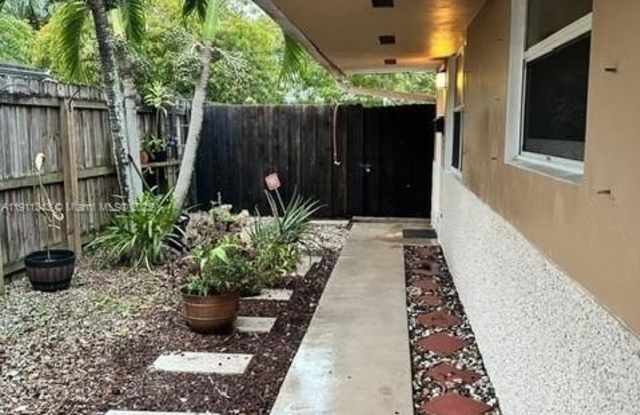 620 SW 7th Ave photos photos