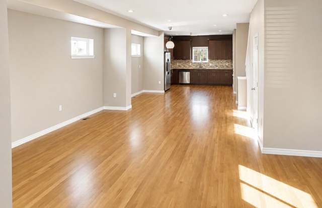 Modern 3 Bedroom Home with Private Yard and Detached 2 Car Garage Gallery 3