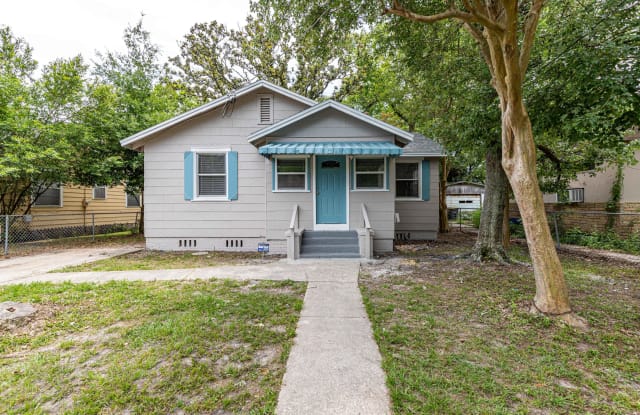 416 DEMPER DR - 416 Demper Drive, Jacksonville, FL 32208