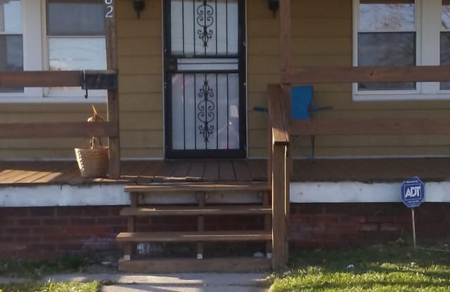 882 Brighton Ave - 882 Brighton Avenue, Toledo, OH 43609