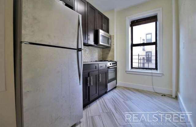 85 Eastern Parkway - 85 Eastern Parkway, Brooklyn, NY 11238