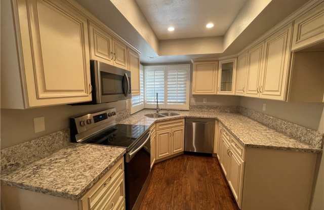 166 Oak Forest Circle Gallery 3