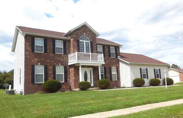 100 Angel Oaks - 100 Angel Oak Court, Edwardsville, IL 62025