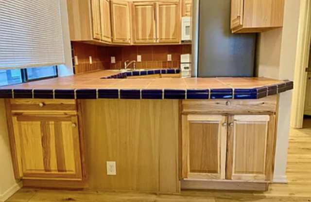 South Side Rental Near NAU & Downtown Gallery 4