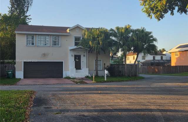11903 SW 273rd St photos photos