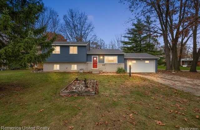 876 RIDGEMONT Street photos photos