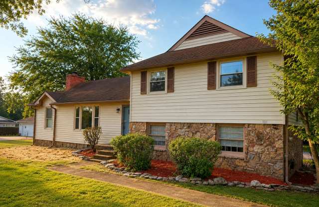 Three Bedroom Two Bath Home Gallery 3