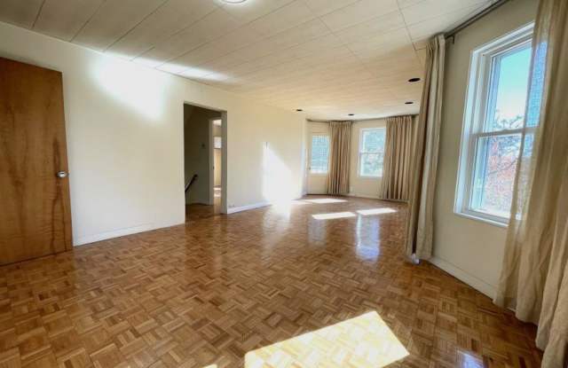 10 Packard Ave. photos photos