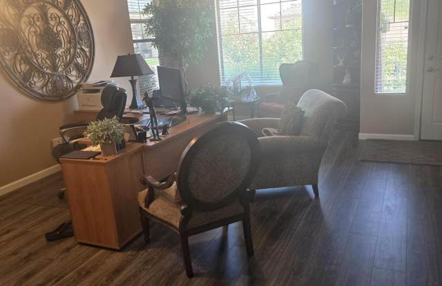 1184 W DESERT HOLLOW Drive Gallery 3