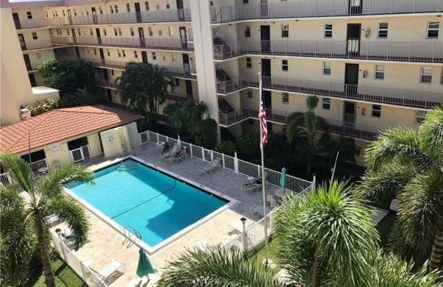 4629 Poinciana St - 4629 Poinciana Street, Lauderdale-by-the-Sea, FL 33308