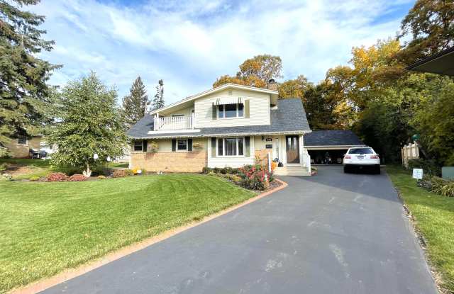3606 St Andrews Ct - 3606 Saint Andrews Court, Racine, WI 53405