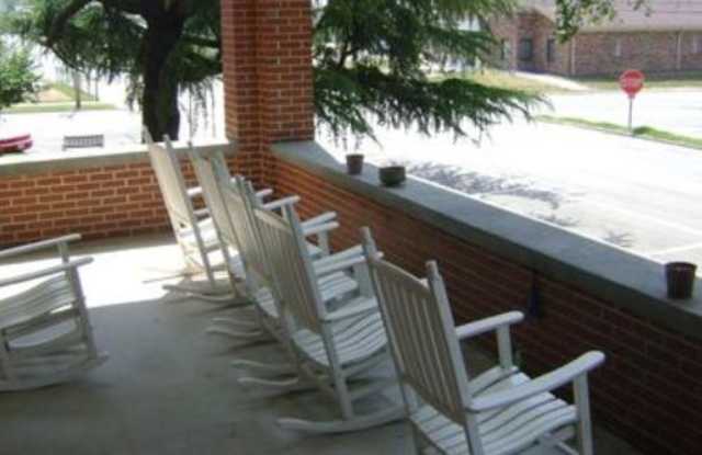 Dallas High School - Affordable Senior Housing Gallery 1
