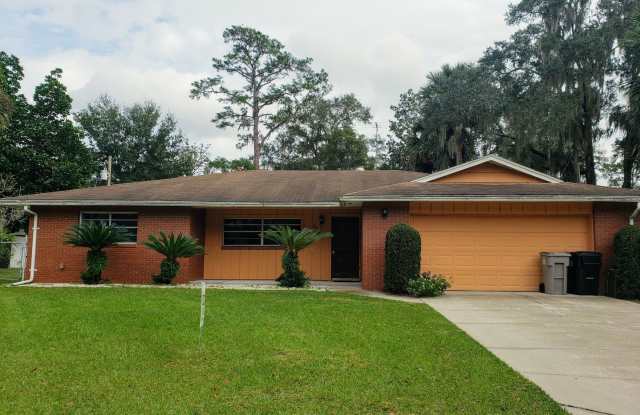 570 Honeysuckle Ct Gallery 2