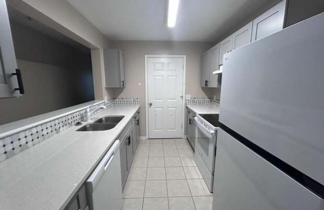 7101 Fairington Ridge Circle Gallery 4