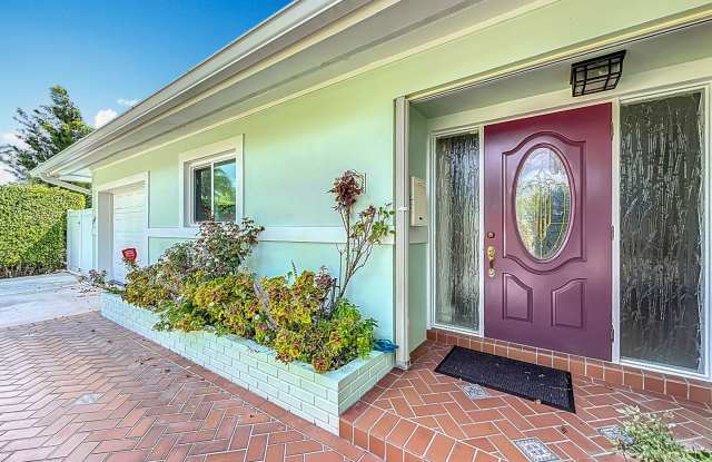 Gorgeous 3 Bedroom 3 bath Furnished Home in East Boca with screened pool and fenced backyard photos photos