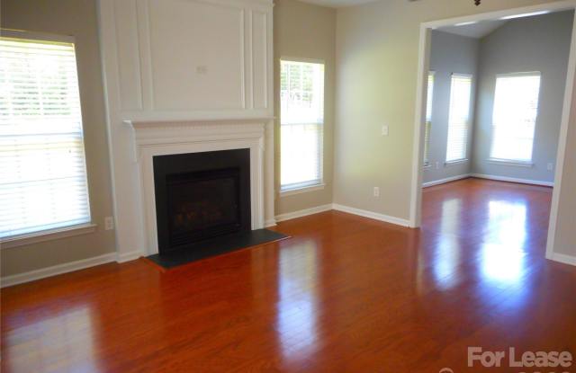 1018 Fountainbrook Drive Gallery 4