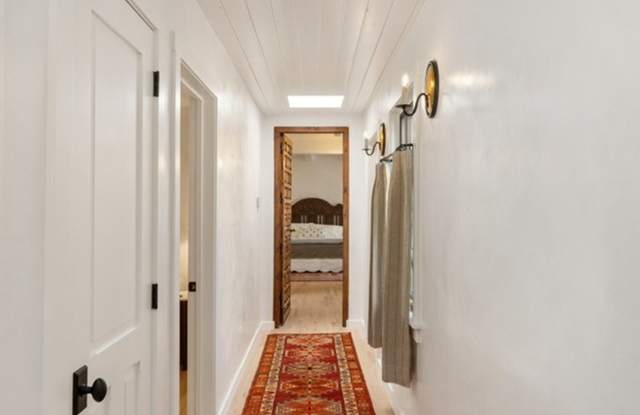 435 Calle La Paz – Furnished Historic Eastside Home – Utilities Included Gallery 4