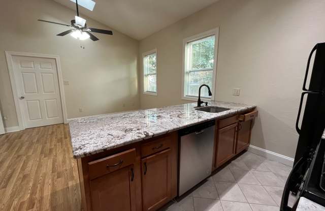 910 Portland St #2 - 910 Portland Street, Pittsburgh, PA 15206 910 Portland St #2 - 910 Portland Street, Pittsburgh, PA 15206